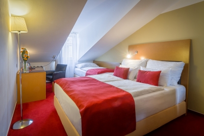 Hotel Theatrino Praha - Dvojlůžkový pokoj Standard s přistýlkou